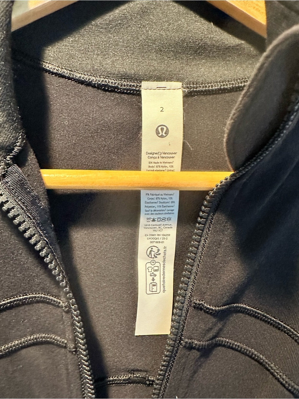 lululemon athletica Black Contour Seam Zip-Up Jacket - Picture 3 of 4